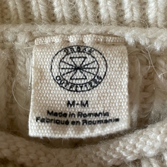 Urban Outfitters cropped sweater - Picture 5 of 6